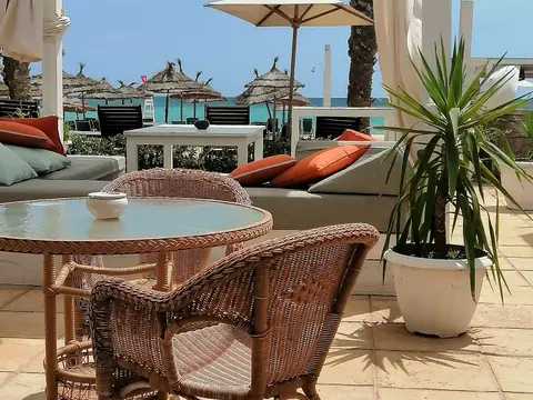 Photo de Nahrawess Beach