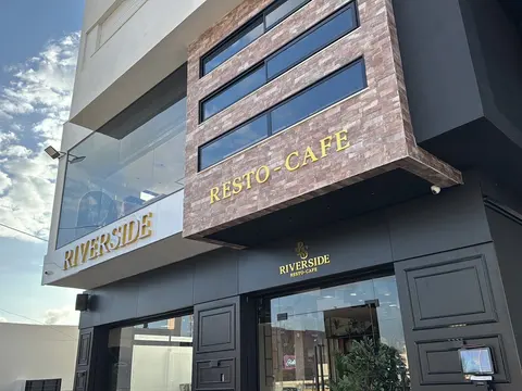 Foto de Riverside Café & Restaurant